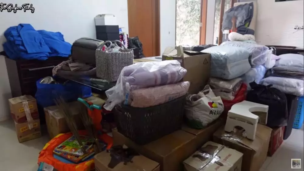 Shireen pindah rumah © YouTube