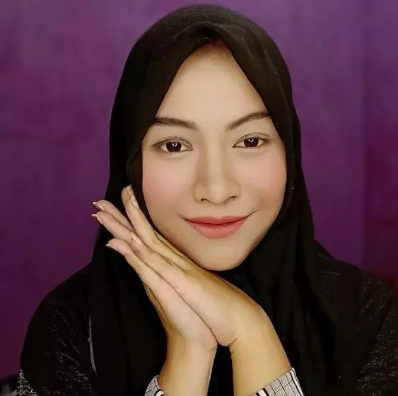 tirukan wajah artis dengan makeup Instagram tirukan wajah artis dengan makeup Instagram