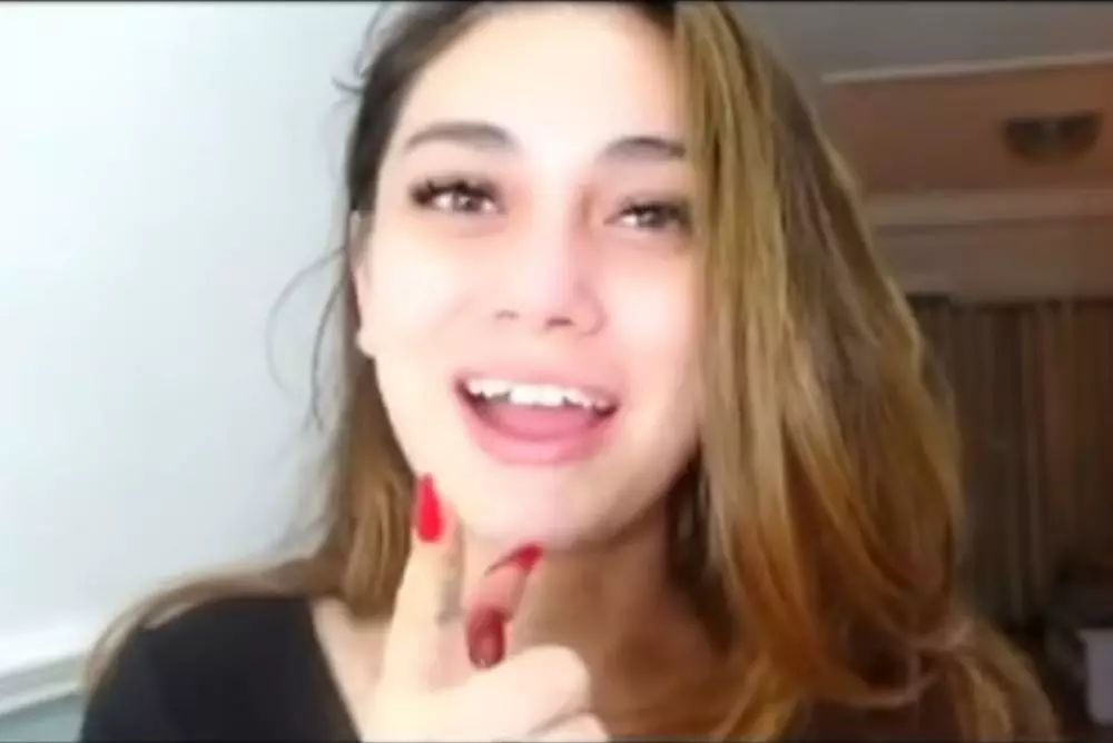 Celine Evangelista tanpa makeup © 2021 brilio.net Celine Evangelista tanpa makeup © 2021 brilio.net