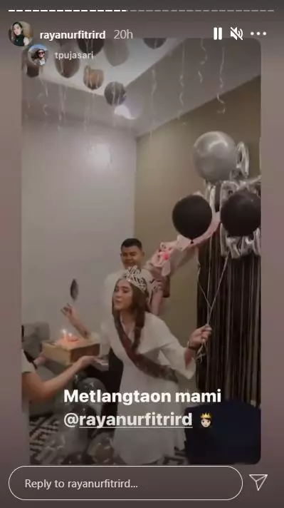 Ulang tahun Raya Kitty ke-27 © Instagram