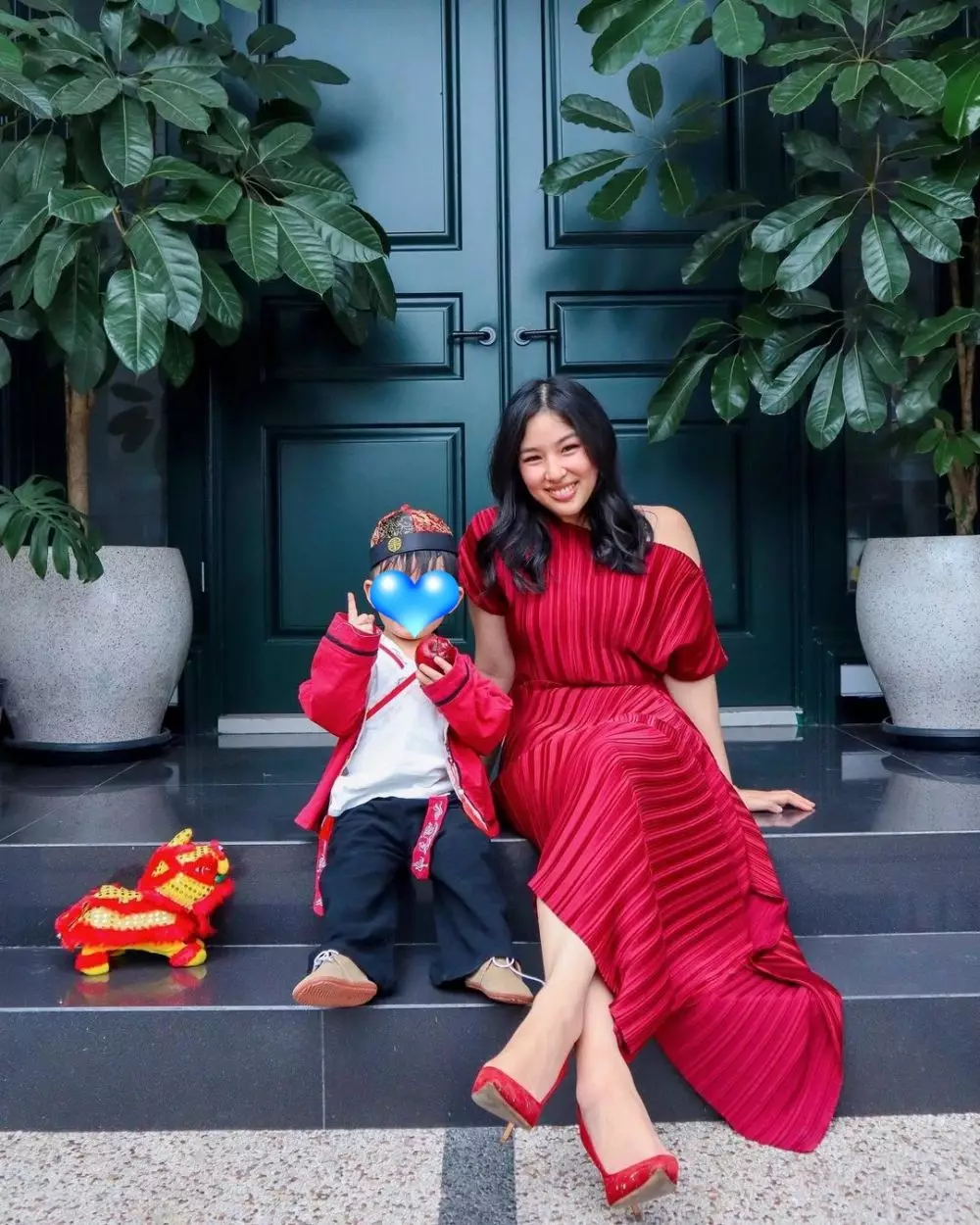 Pemotretan seleb bertemakan Imlek 2021 berbagai sumber Pemotretan seleb bertemakan Imlek 2021 berbagai sumber