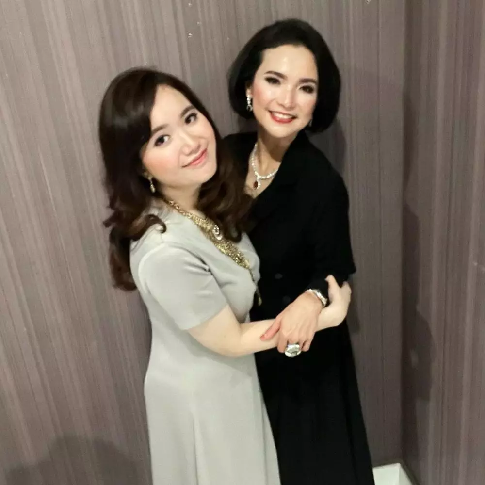 Nunu Datau dan Azura © Instagram Nunu Datau dan Azura © Instagram