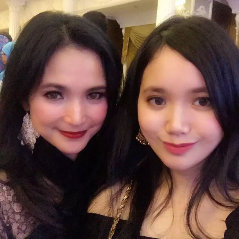 Nunu Datau dan Azura © Instagram Nunu Datau dan Azura © Instagram