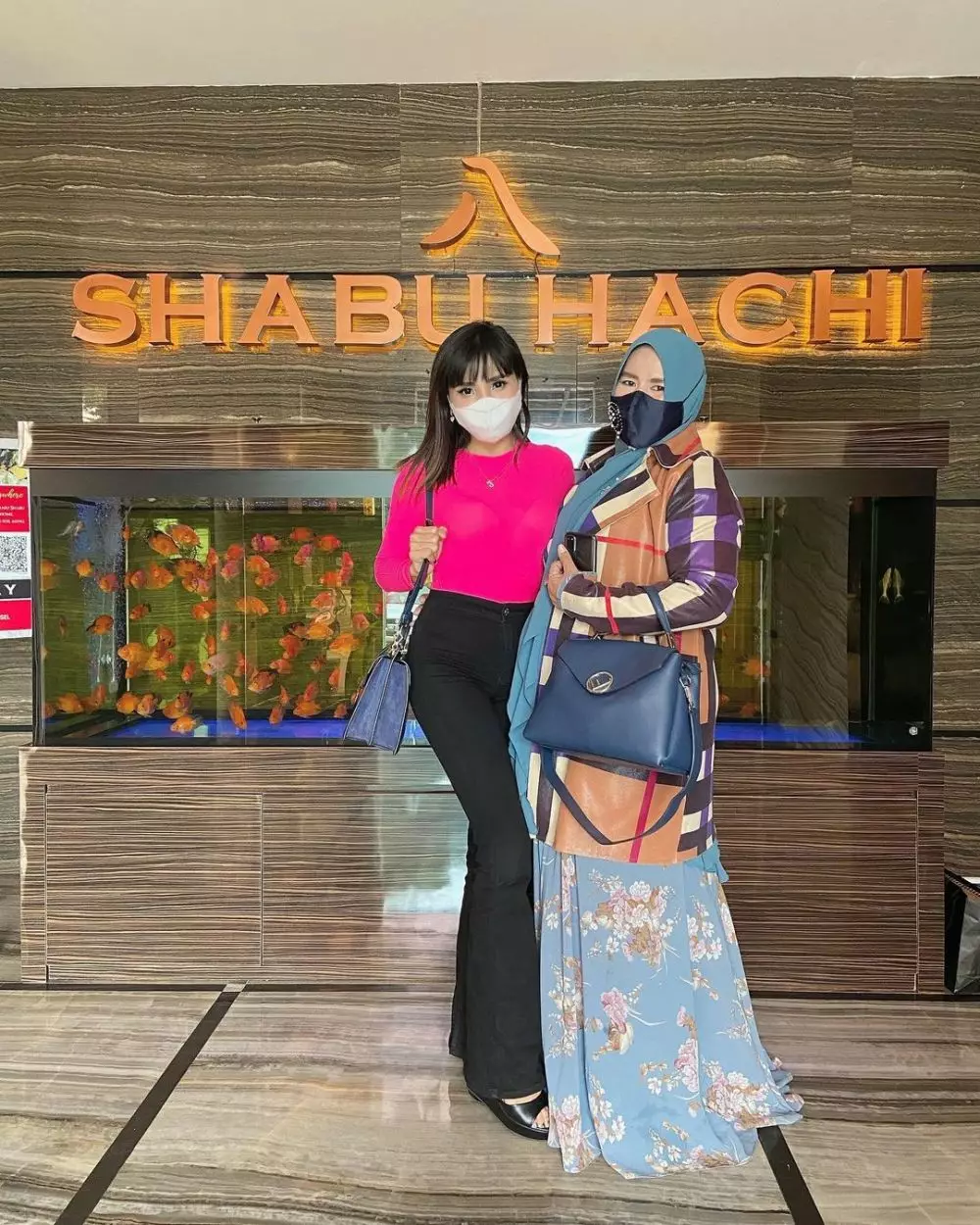 Eva dan Rohimah sahabatan © Instagram