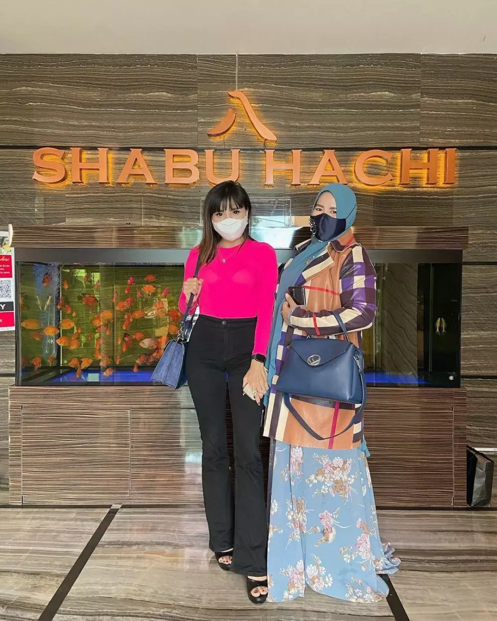 Eva dan Rohimah sahabatan © Instagram