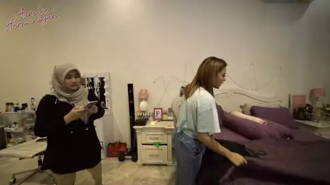 Aurel siap pindahan rumah © 2021 brilio.net Aurel siap pindahan rumah © 2021 brilio.net