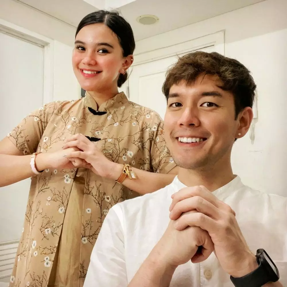 seleb rayakan Imlek bareng pasangan © 2021 berbagai sumber