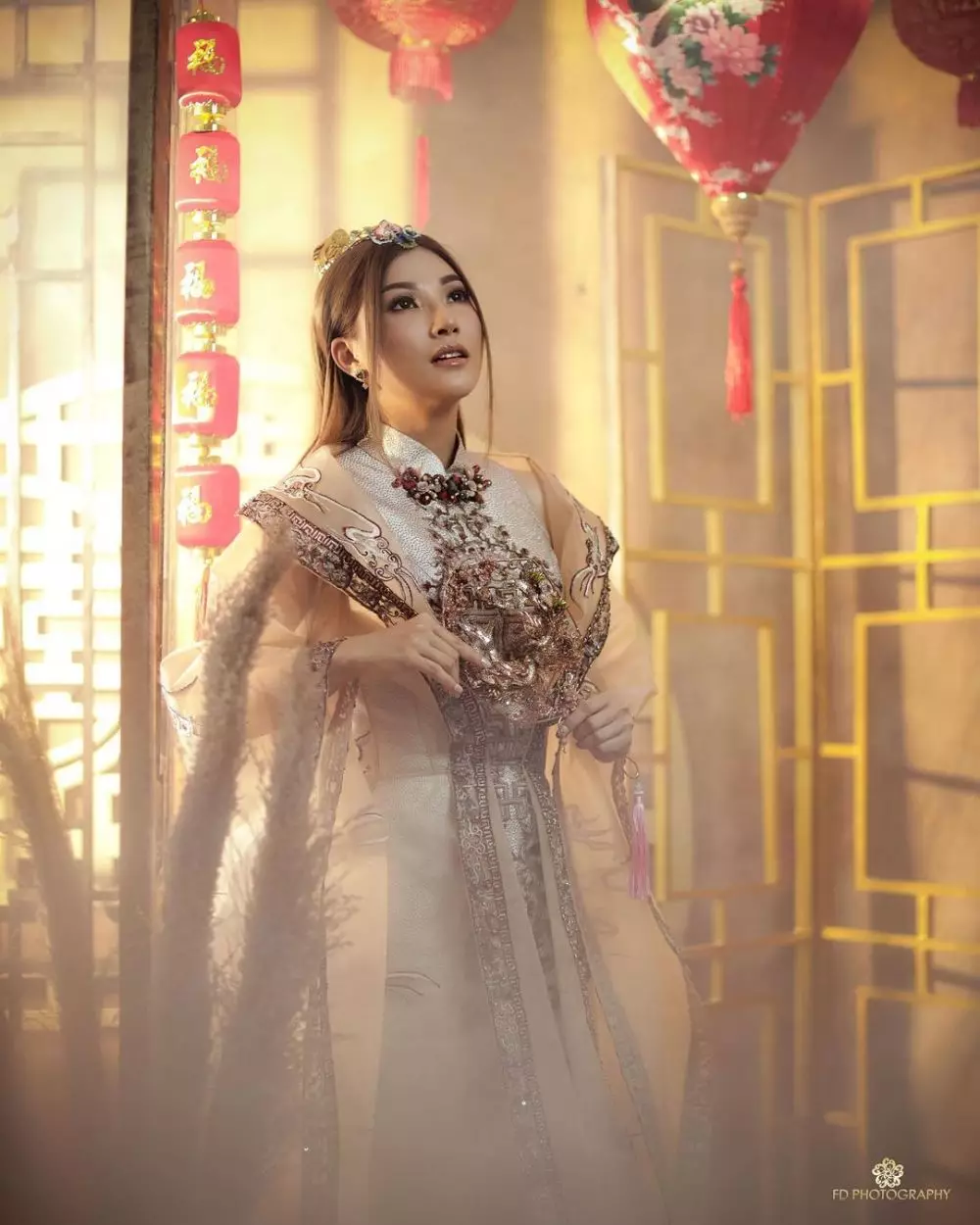 Gaya Sarwendah dalam nuansa Imlek © Instagram Gaya Sarwendah dalam nuansa Imlek © Instagram