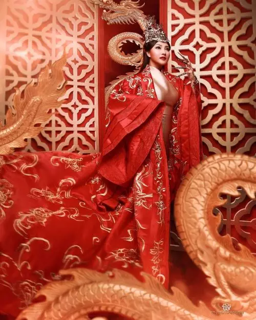 Gaya Sarwendah dalam nuansa Imlek © Instagram Gaya Sarwendah dalam nuansa Imlek © Instagram