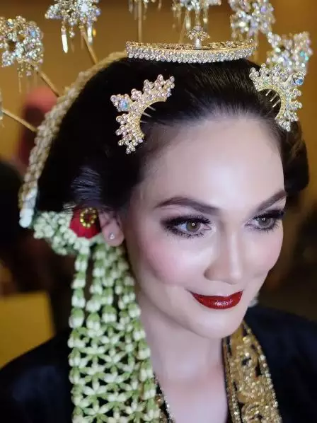 seleb belum nikah dandan ala pengantin © 2021 berbagai sumber