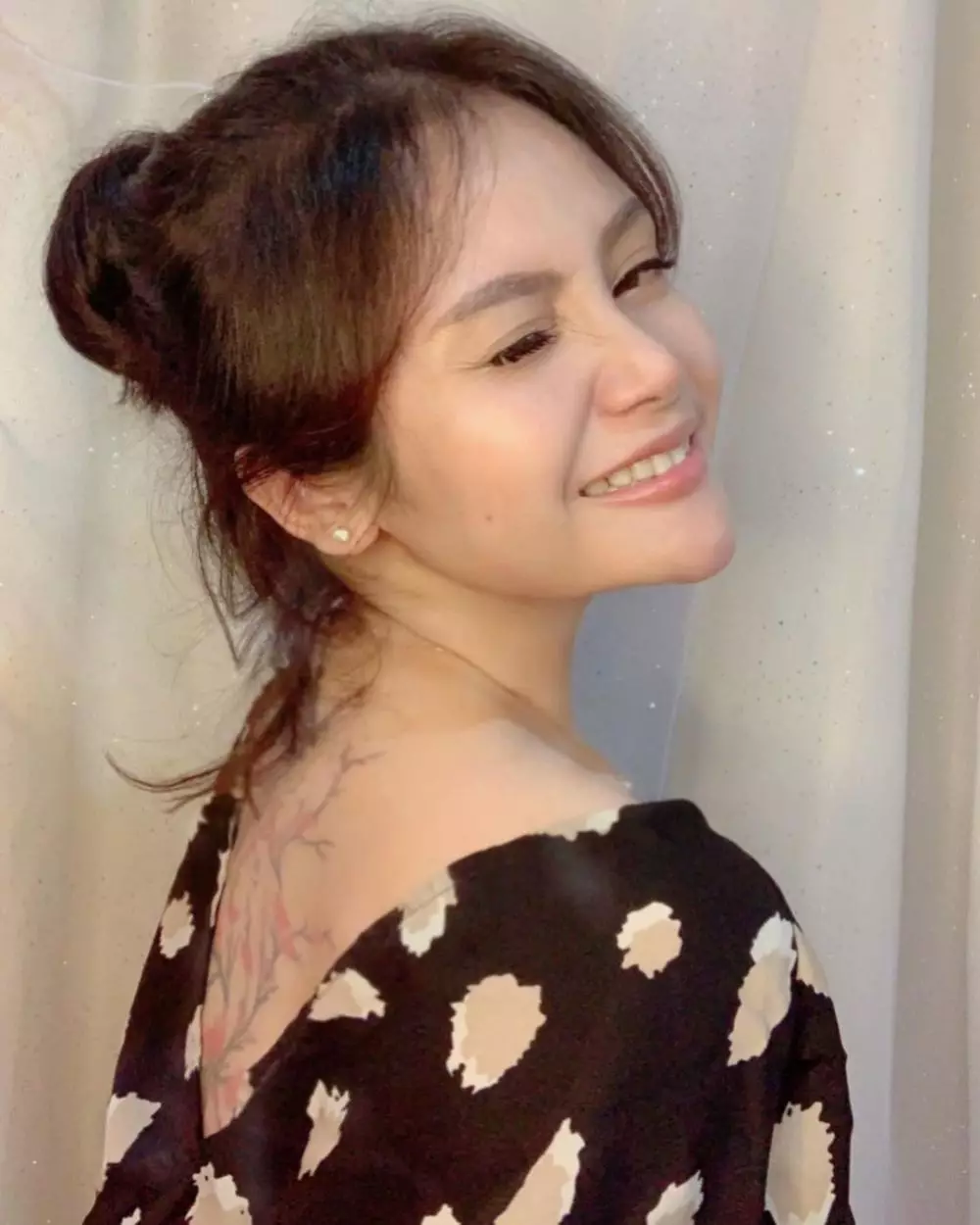 Mawar AFI tak sengaja pamer tato Instagram