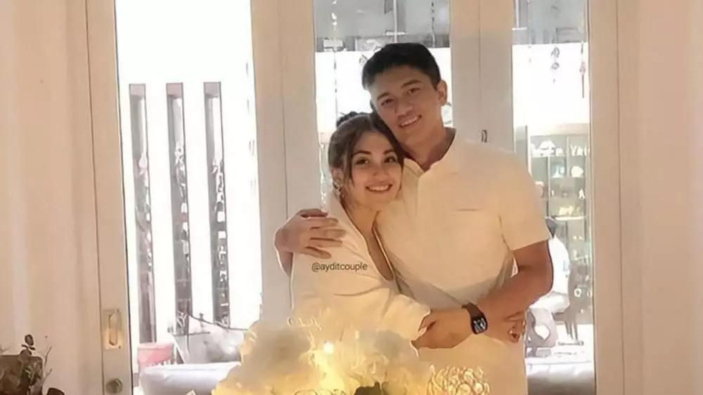 Fakta Ayu Ting Ting batal nikah © 2021 brilio.net Fakta Ayu Ting Ting batal nikah © 2021 brilio.net