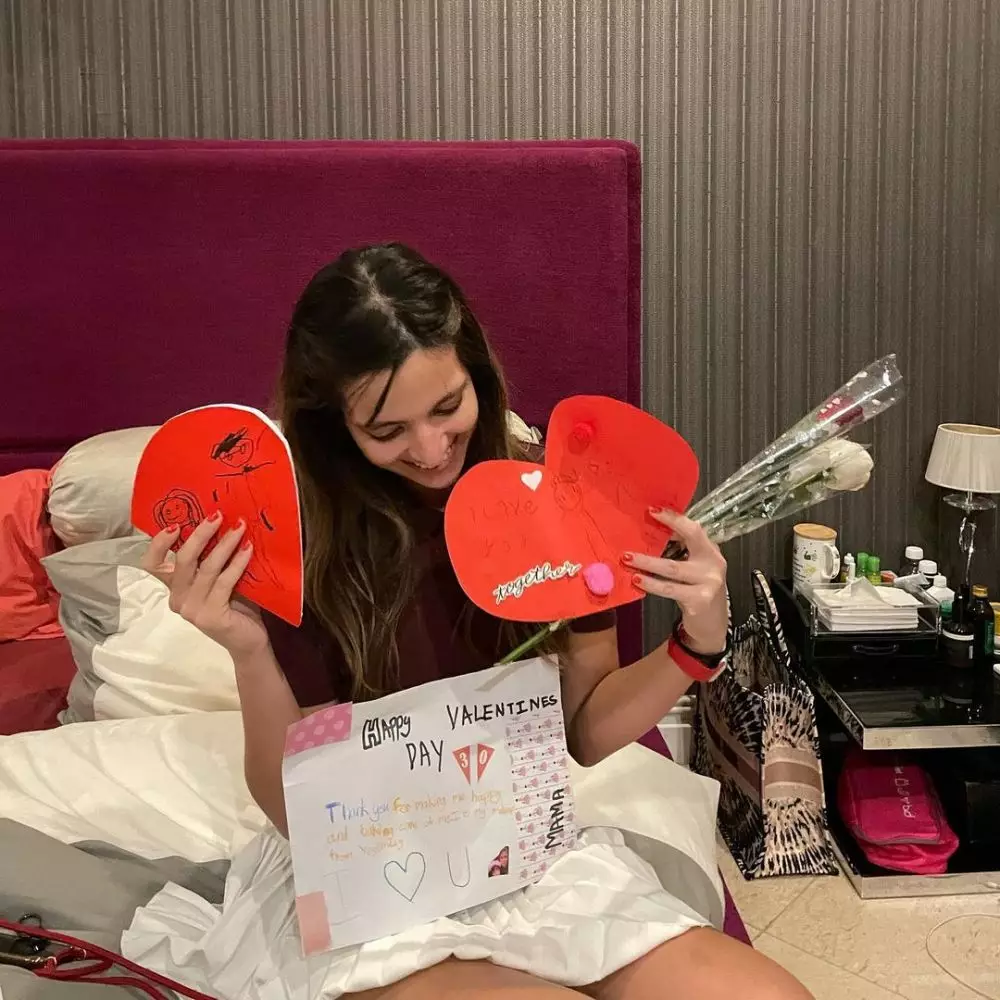 seleb dapat bunga Valentine © 2021 brilio.net seleb dapat bunga Valentine © 2021 brilio.net