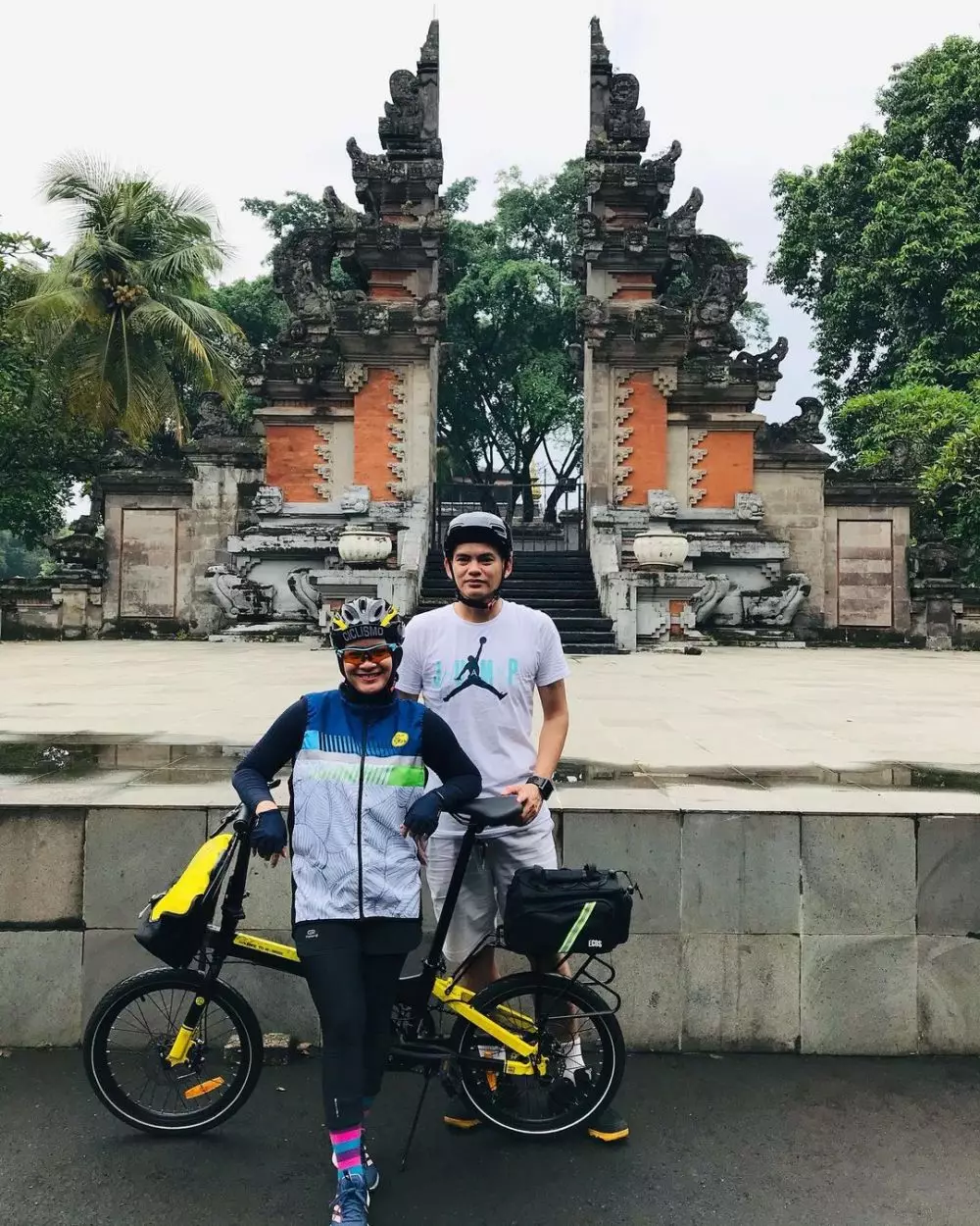 Ikke dan Karlie usai menikah © Instagram