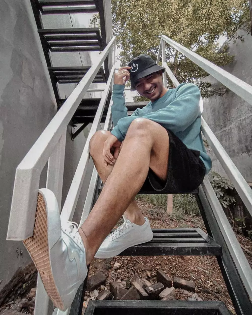 Gaya Arya Saloka ala anak ABG © Instagram