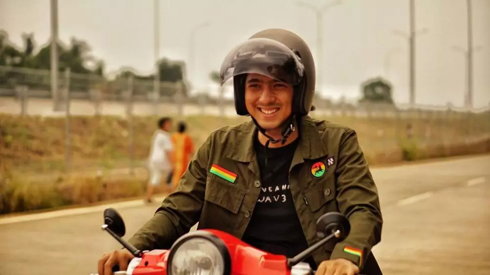 Gaya Arya Saloka ala anak ABG © Instagram