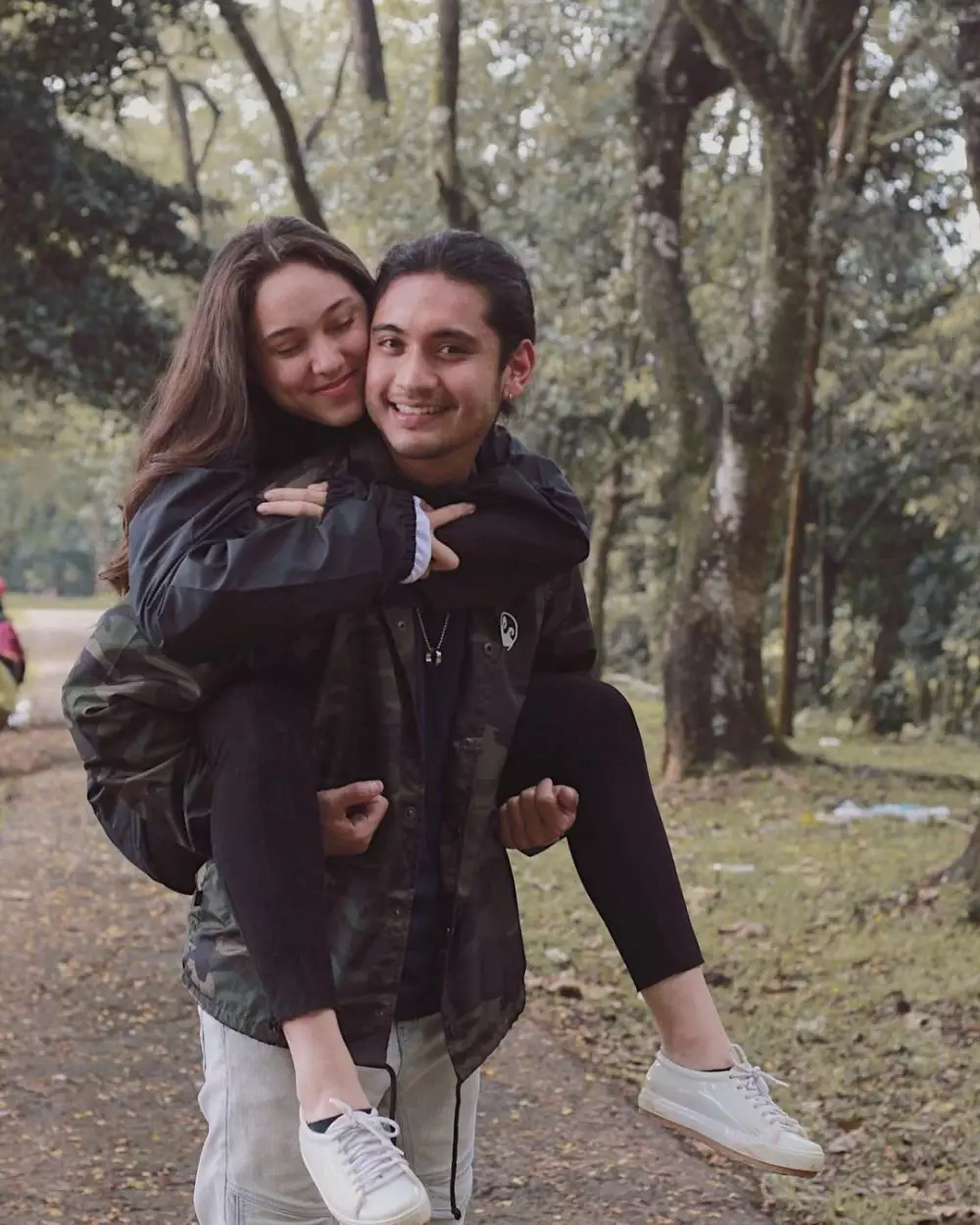 momen gio dan yasmin napper © Instagram