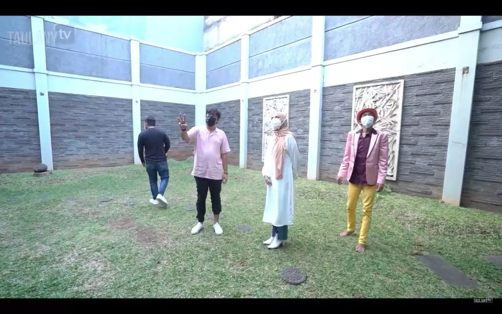 isi rumah Andre Taulany  YouTube