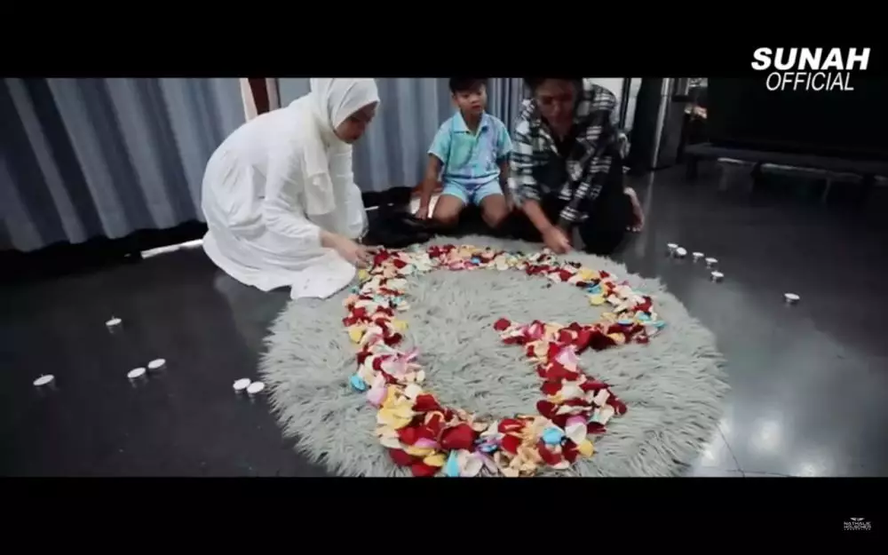 Nathalie Holscher beri kejutan Valentine ke Sule YouTube Nathalie Holscher beri kejutan Valentine ke Sule YouTube