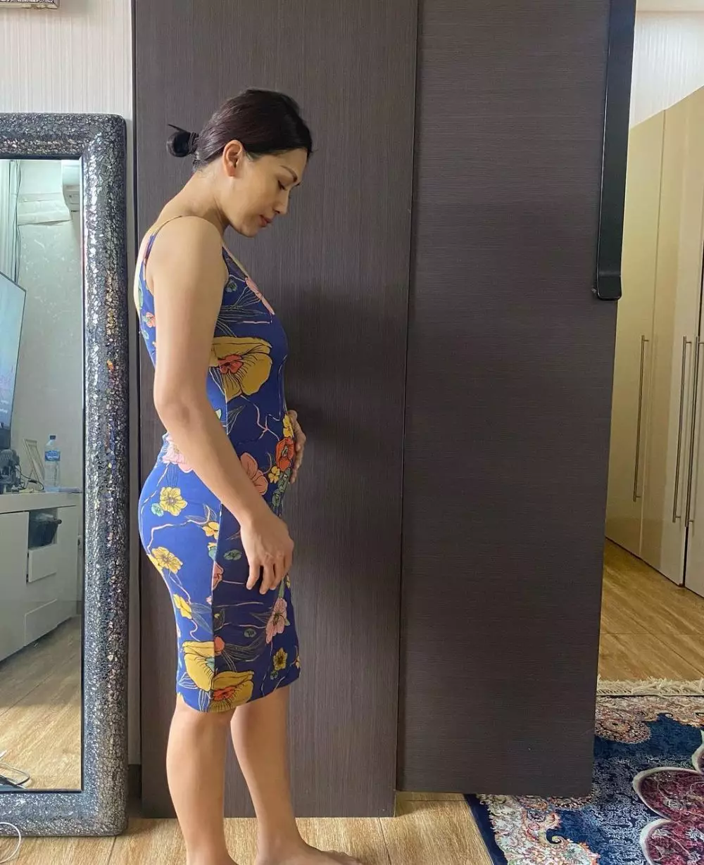 ootd hamil tata janeeta © Instagram ootd hamil tata janeeta © Instagram