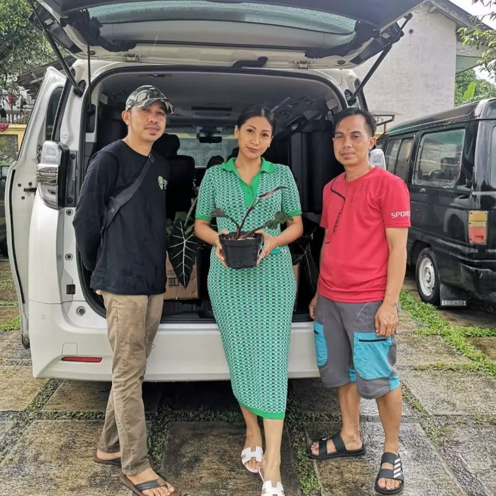 ootd hamil tata janeeta © Instagram ootd hamil tata janeeta © Instagram