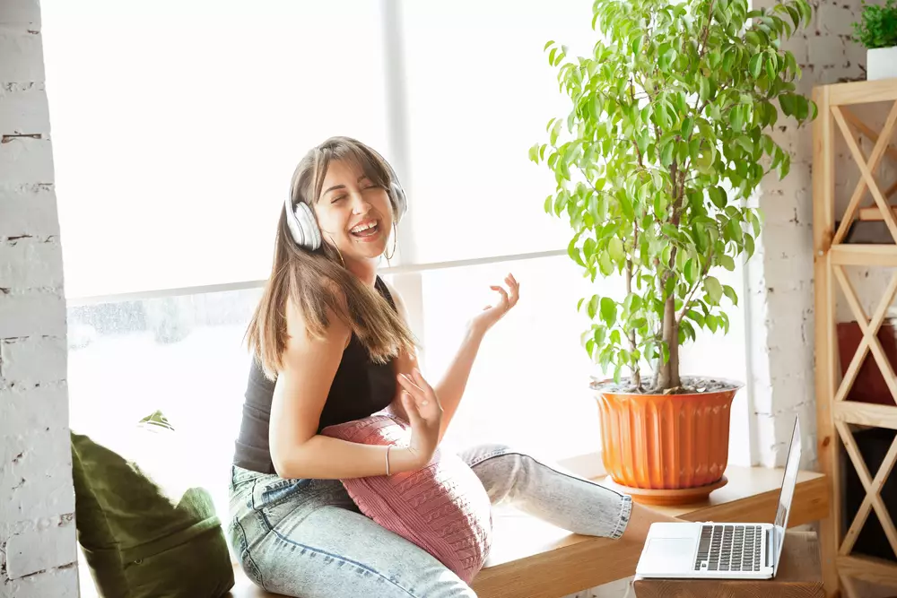 7 Ide kencan virtual buat kamu pejuang LDR, manfaatkan dual-view video berbagai sumber 7 Ide kencan virtual buat kamu pejuang LDR, manfaatkan dual-view video berbagai sumber