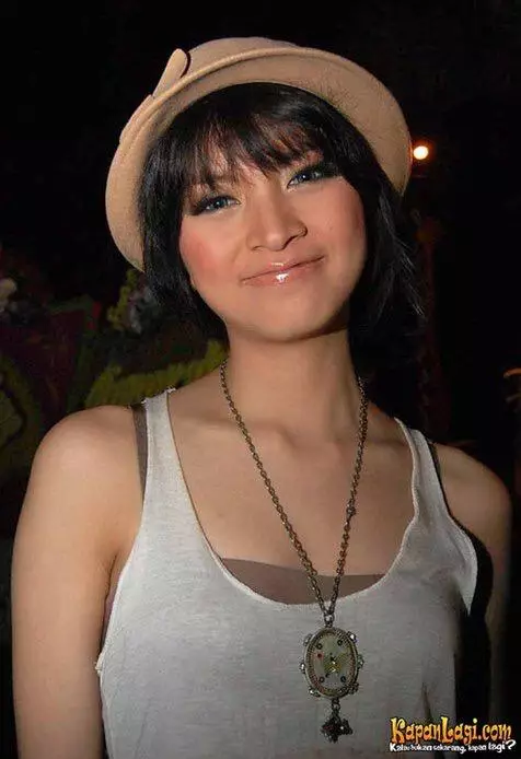 Potret transformasi Donita di awal karier © 2021 brilio.net Potret transformasi Donita di awal karier © 2021 brilio.net