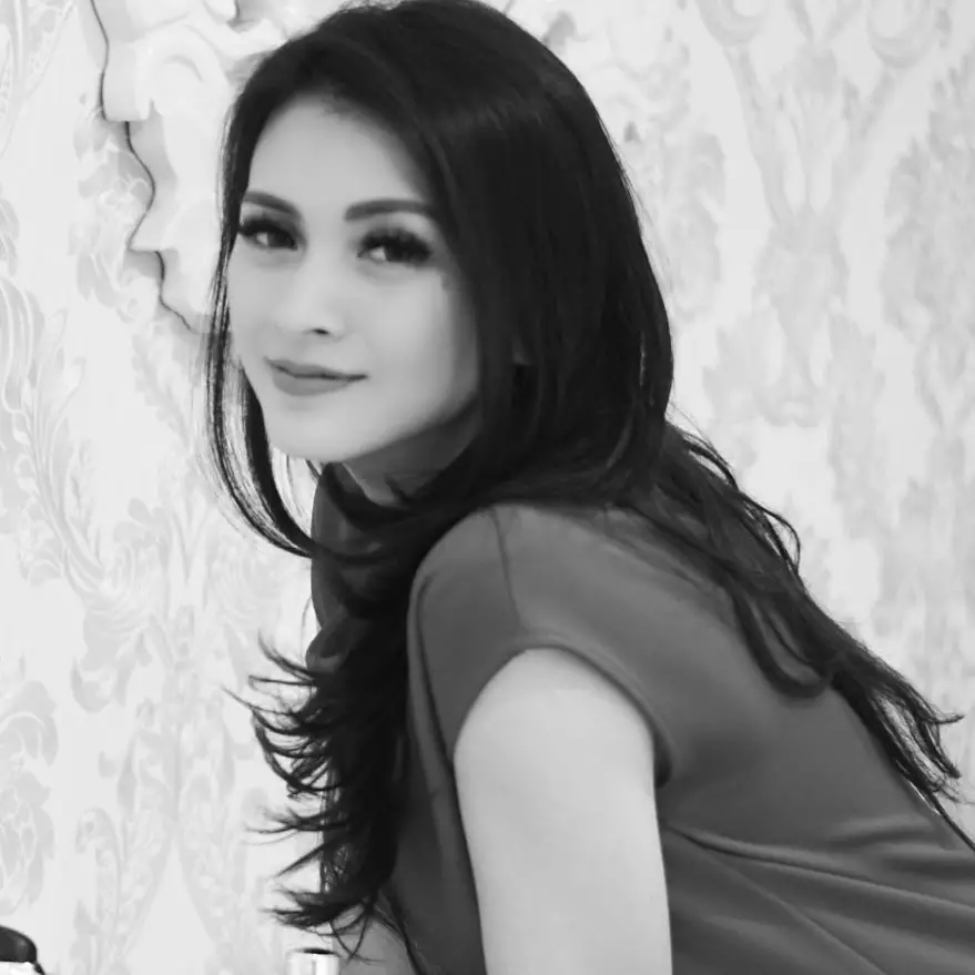 Potret transformasi Donita di awal karier © 2021 brilio.net Potret transformasi Donita di awal karier © 2021 brilio.net