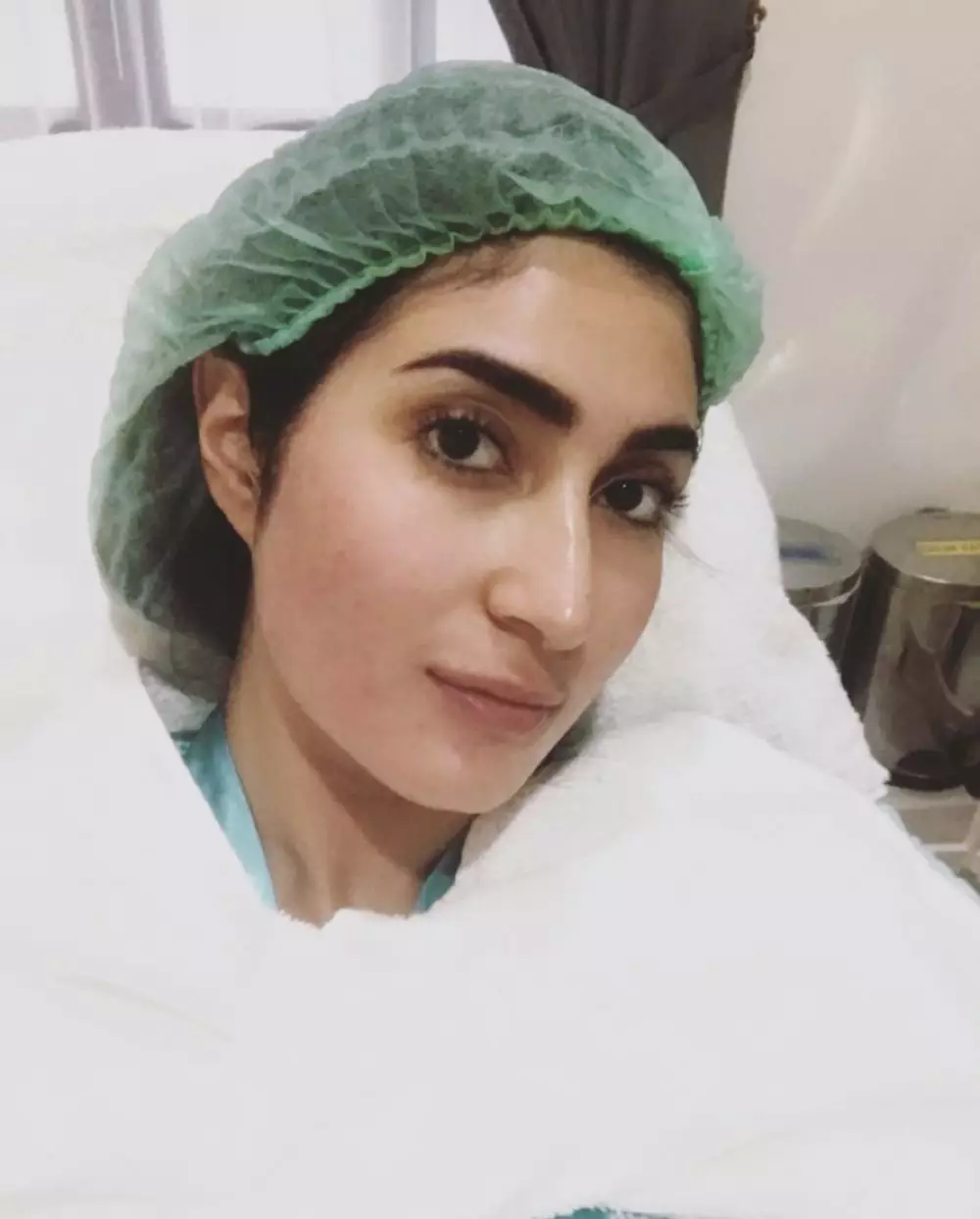 Seleb keturunan Arab tanpa makeup © Instagram