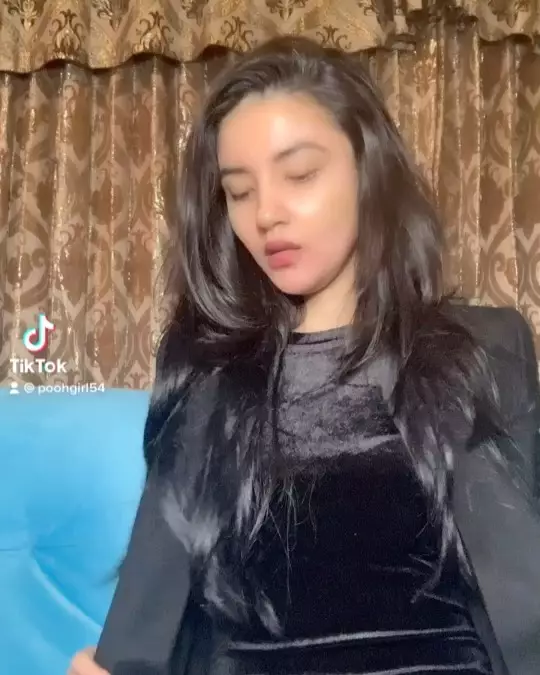 Seleb keturunan Arab tanpa makeup © Instagram