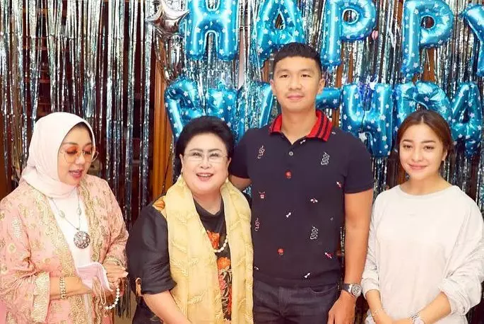 momen ultah indra ke-29 © Instagram