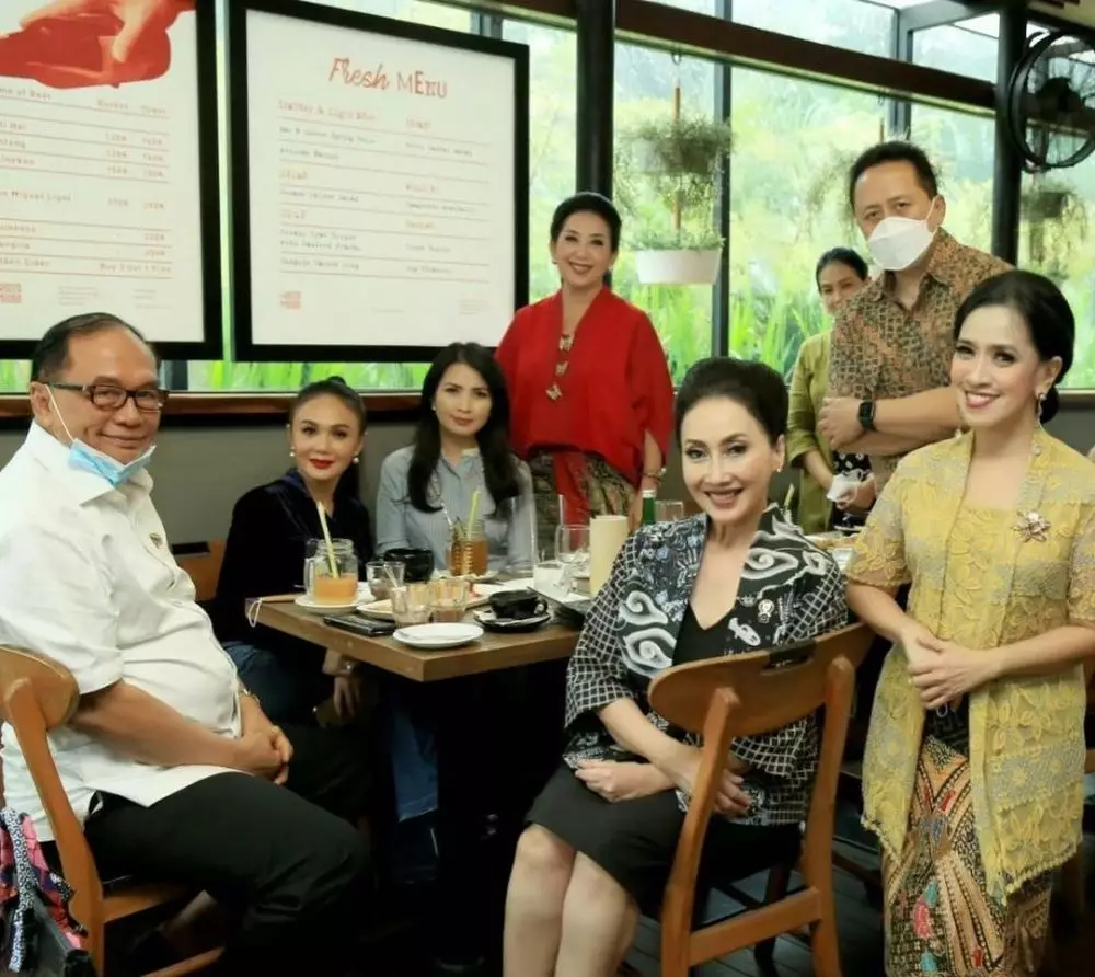 Potret Yuni Shara bareng Liliana Tanoesoedibjo Instagram