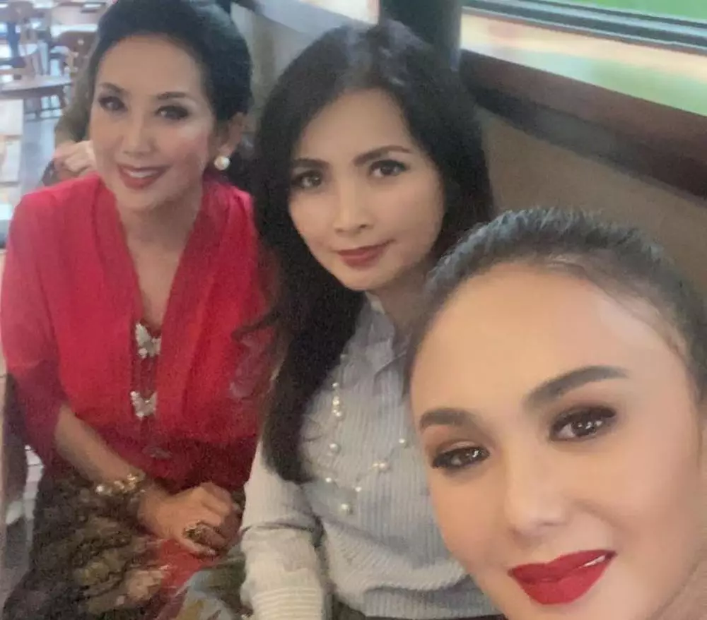 Potret Yuni Shara bareng Liliana Tanoesoedibjo Instagram