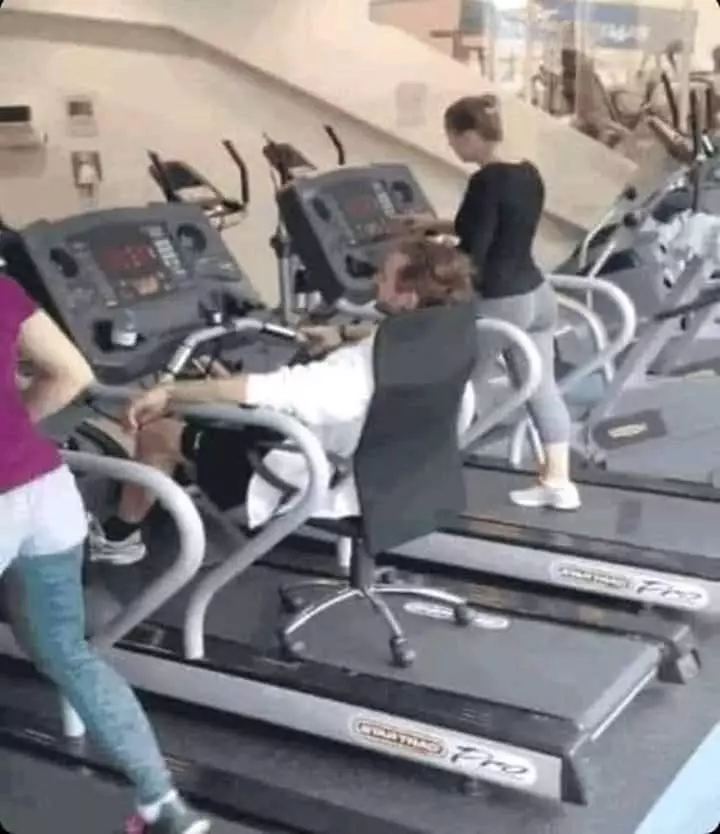 potret santai di tempat olahraga © Berbagai Sumber potret santai di tempat olahraga © Berbagai Sumber