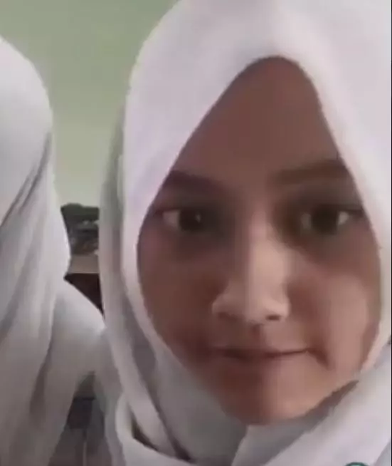 happy asmara remaja © YouTube