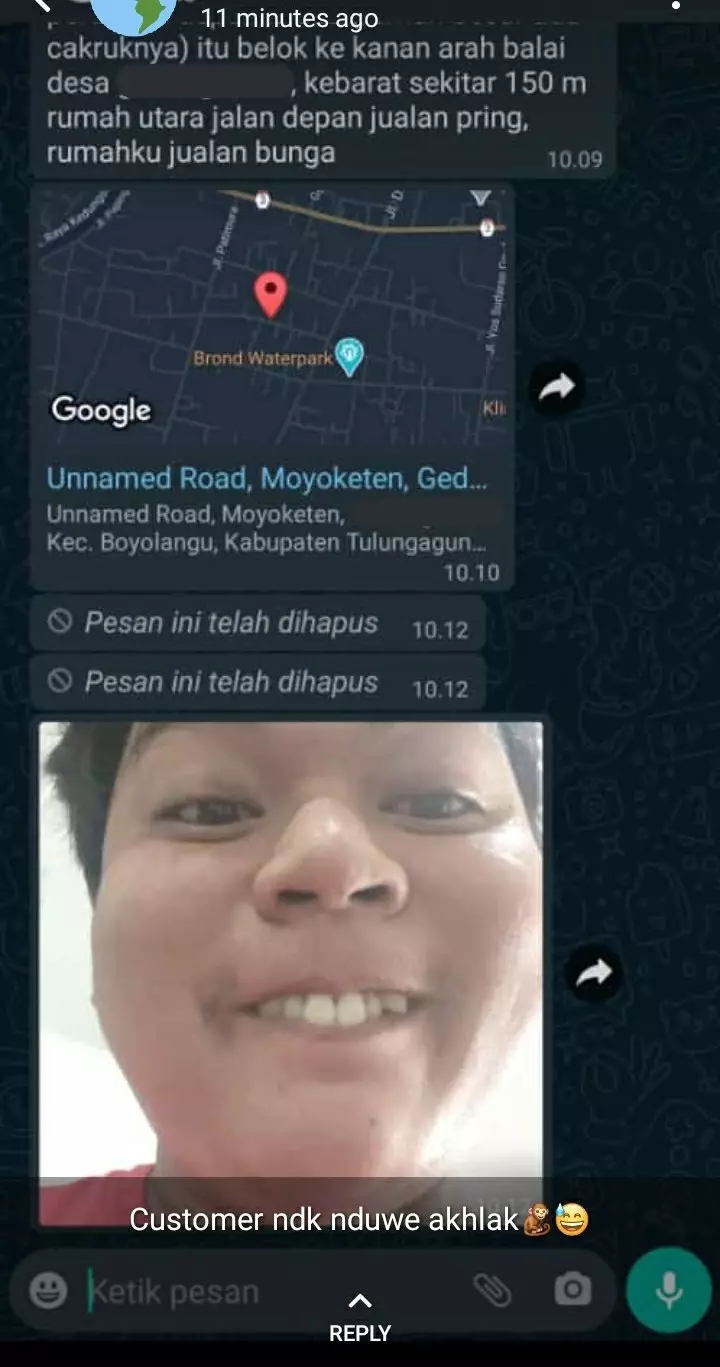 Chat kurir minta petunjuk rumah © Twitter