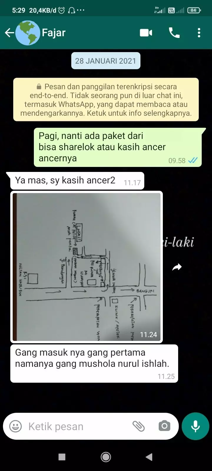 Chat kurir minta petunjuk rumah © Twitter