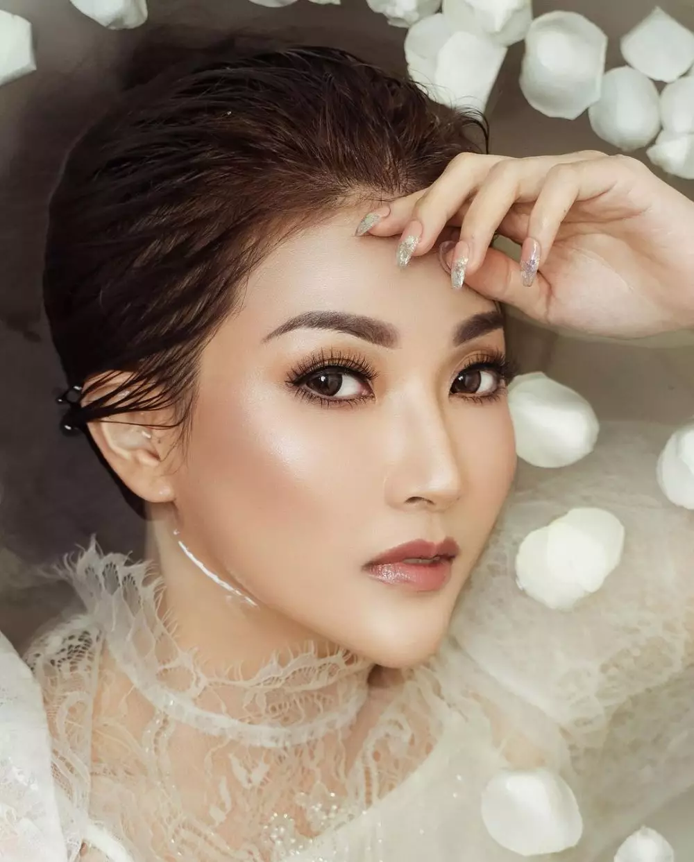 pemotretan sarwendah dalam air © 2021 brilio.net