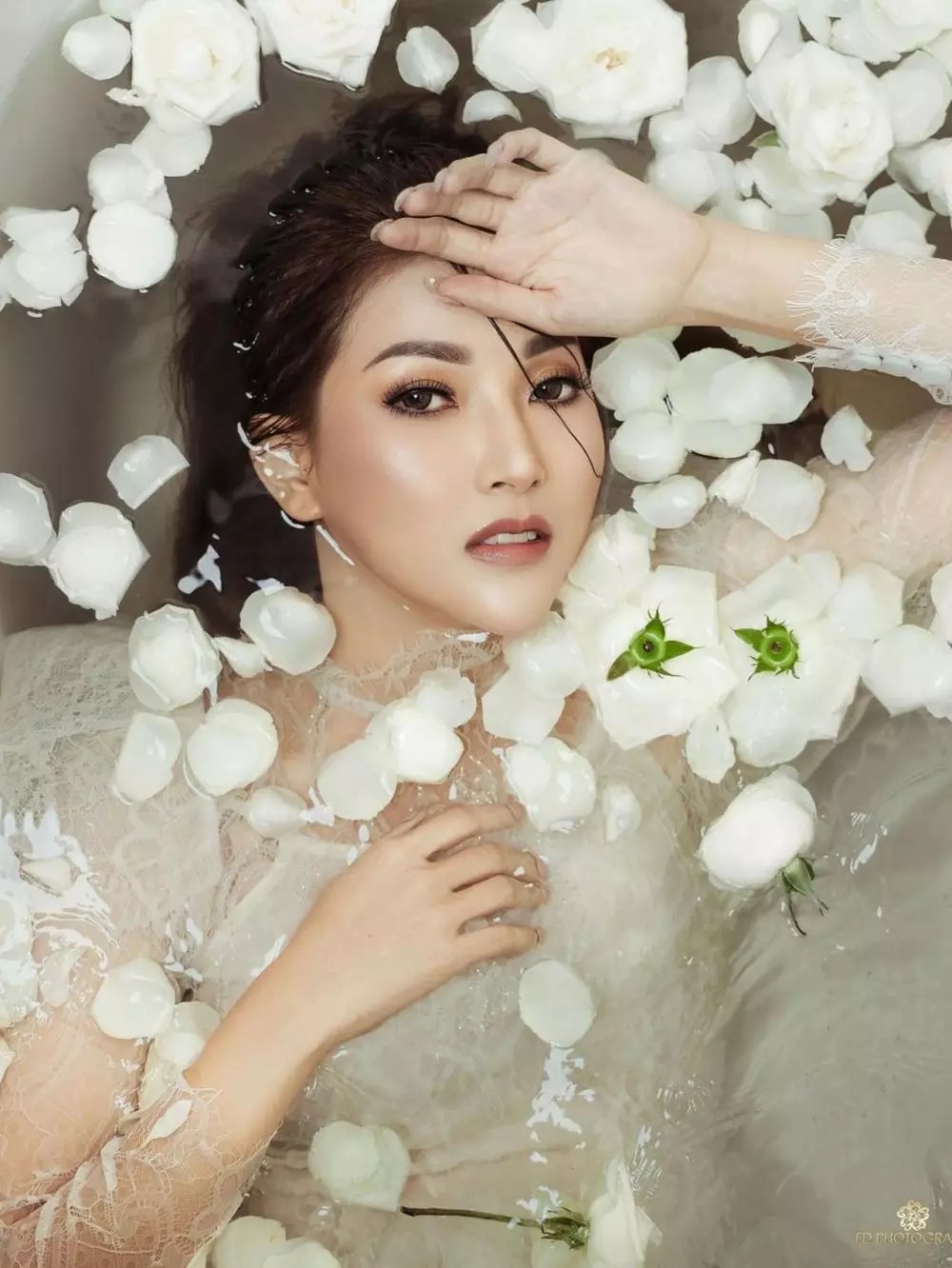 pemotretan sarwendah dalam air © 2021 brilio.net