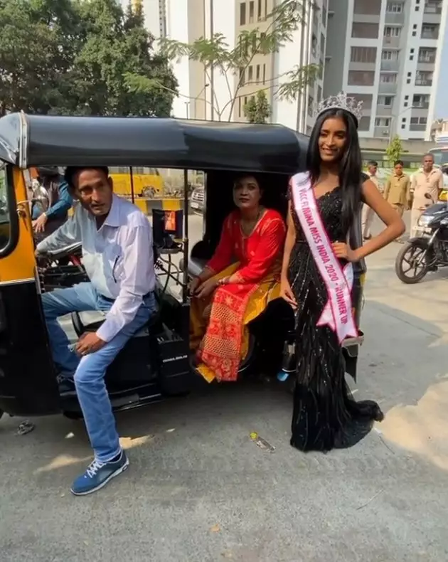 Manya Singh bertemu orang tua © 2021 brilio.net