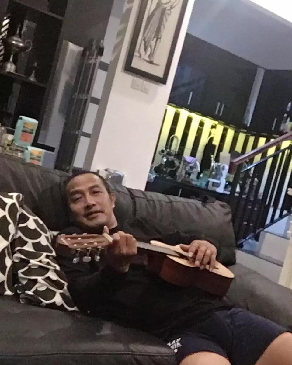 rumah Idoy Dunia terbalik © Instagram