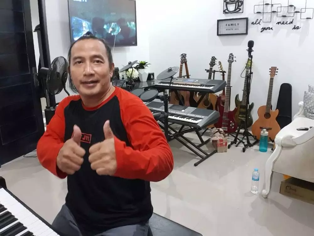 rumah Idoy Dunia terbalik © Instagram