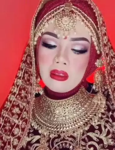 Elly sugigi gaya india © 2021 brilio.net