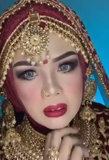 Elly sugigi gaya india © 2021 brilio.net