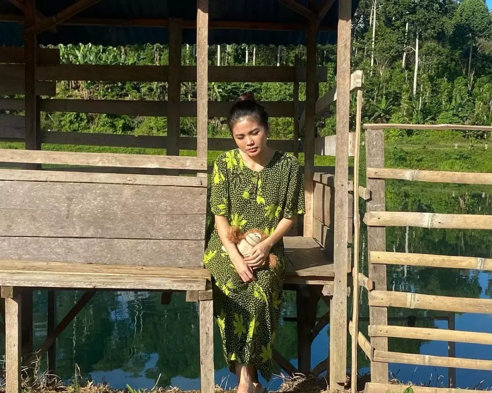 gaya karina kenakan daster © Instagram gaya karina kenakan daster © Instagram