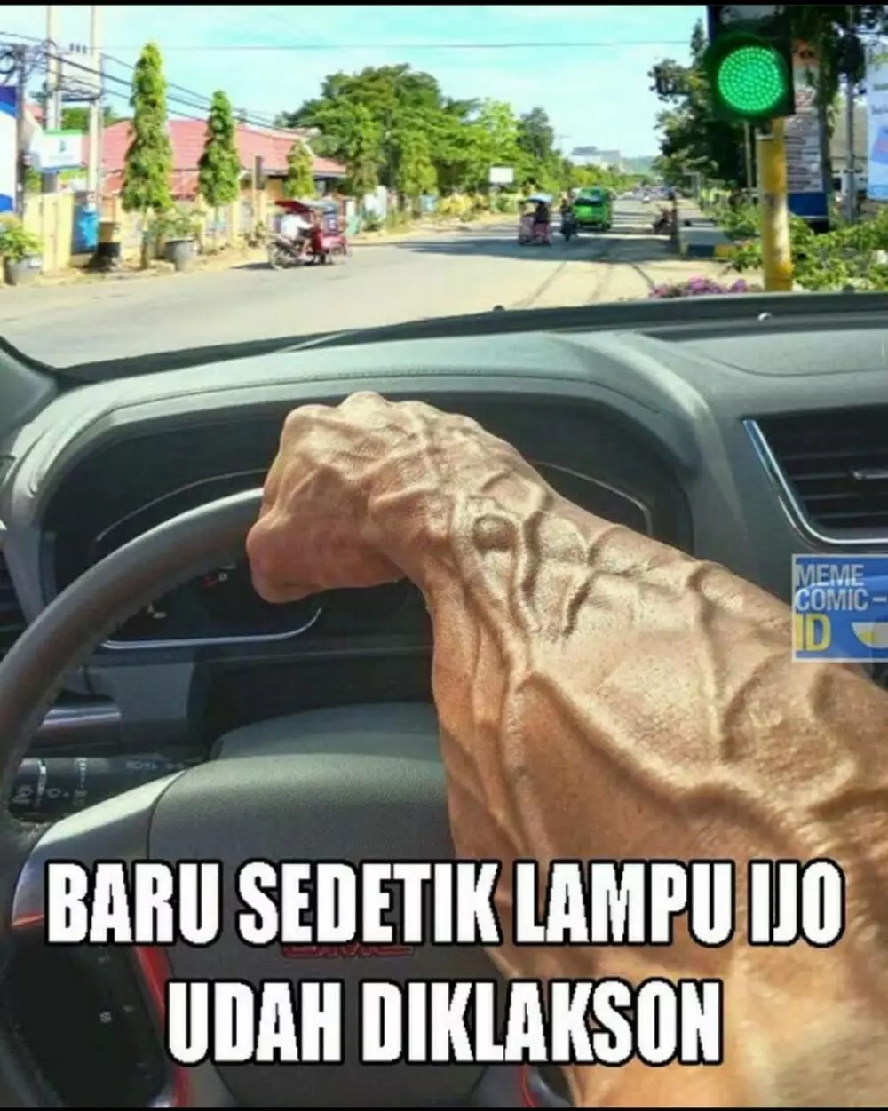 meme tingkah pengendara pas di lampu merah Berbagai sumber meme tingkah pengendara pas di lampu merah Berbagai sumber