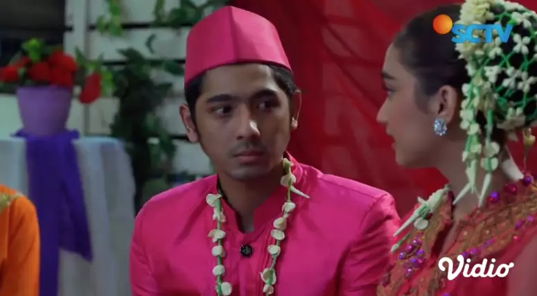 Arya Saloka menikah di sinetron © 2021 brilio.net Arya Saloka menikah di sinetron © 2021 brilio.net