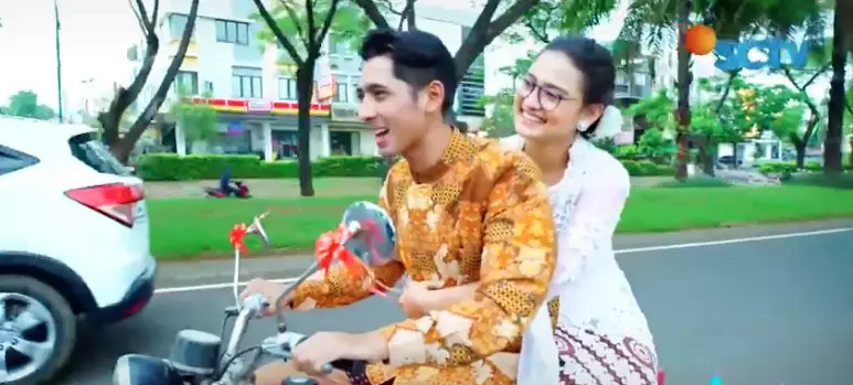 Arya Saloka menikah di sinetron © 2021 brilio.net Arya Saloka menikah di sinetron © 2021 brilio.net