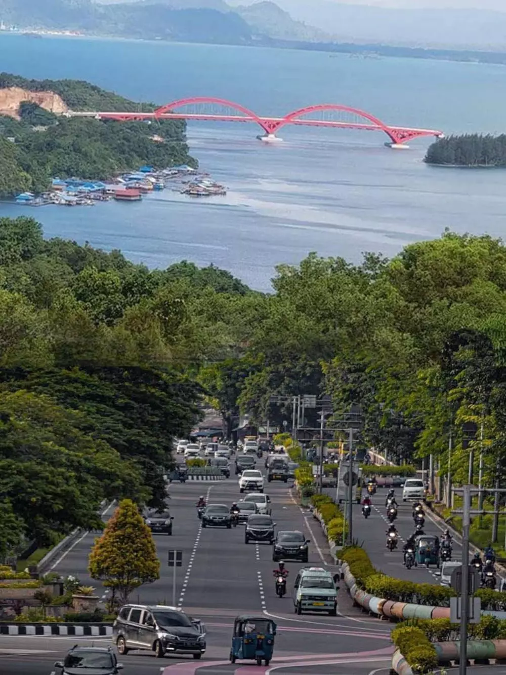 Editan foto gunung Gede Pangrango © 2021 brilio.net