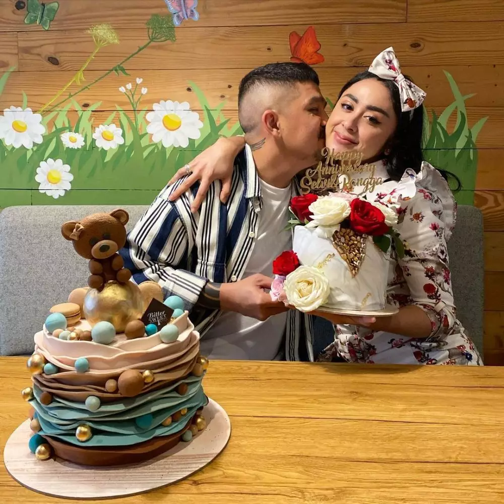 anniversary selvi kitty © Instagram anniversary selvi kitty © Instagram